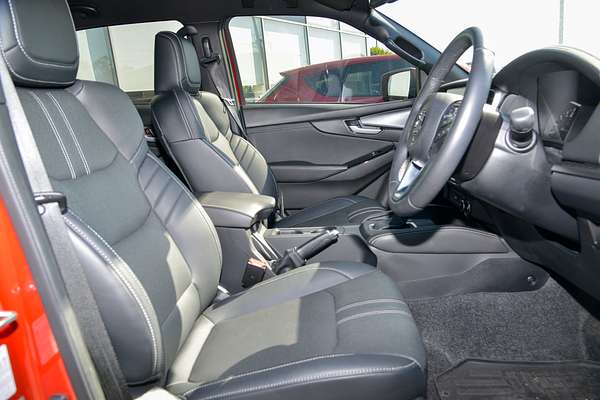 2025 Mazda BT-50 GT TF 4X4 thumb-9
