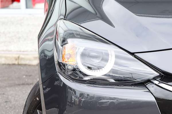 2025 Mazda 2 G15 Evolve DJ Series thumb-1