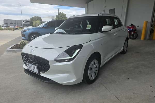 2024 Suzuki Swift Hybrid UZ