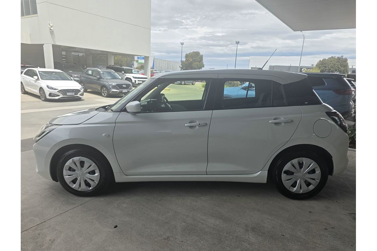 2024 Suzuki Swift Hybrid UZ