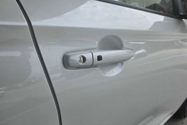 2024 Suzuki Swift Hybrid UZ