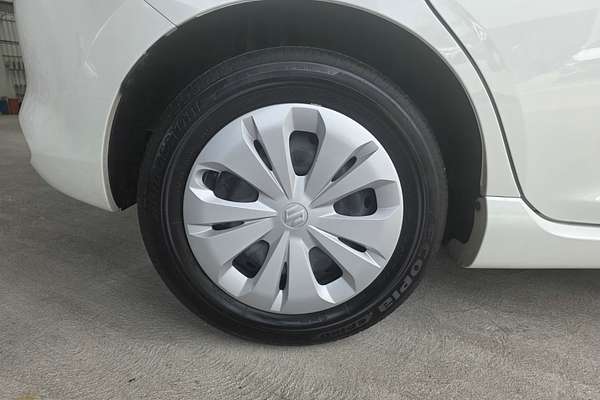 2024 Suzuki Swift Hybrid UZ