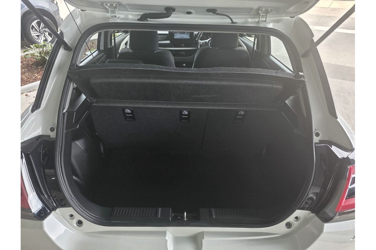 2024 Suzuki Swift Hybrid UZ