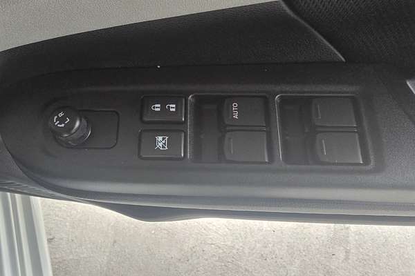 2024 Suzuki Swift Hybrid UZ