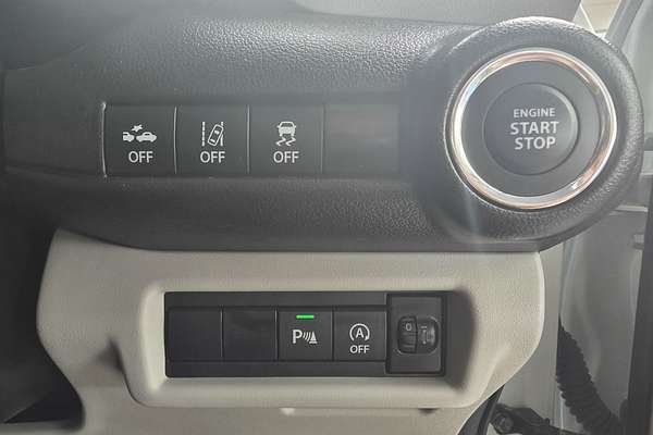 2024 Suzuki Swift Hybrid UZ