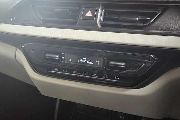 2024 Suzuki Swift Hybrid UZ