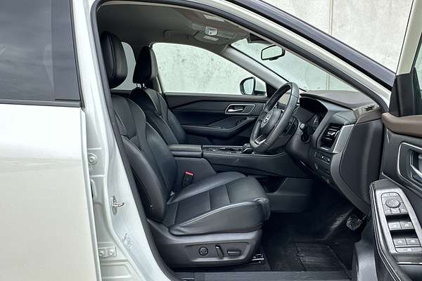 2023 Nissan X-TRAIL ST-L T33