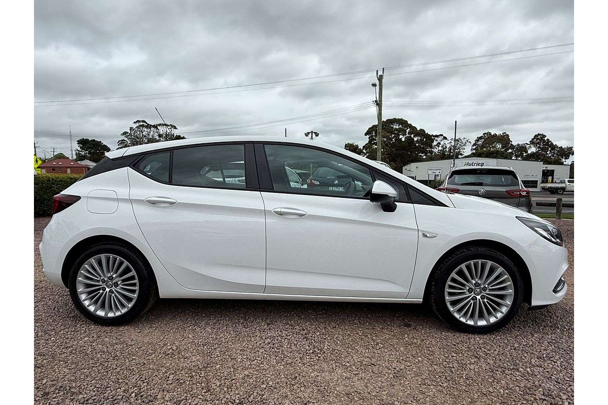 2016 Holden Astra R BK