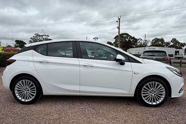 2016 Holden Astra R BK