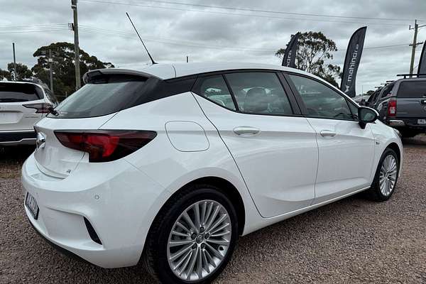 2016 Holden Astra R BK