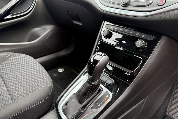 2016 Holden Astra R BK