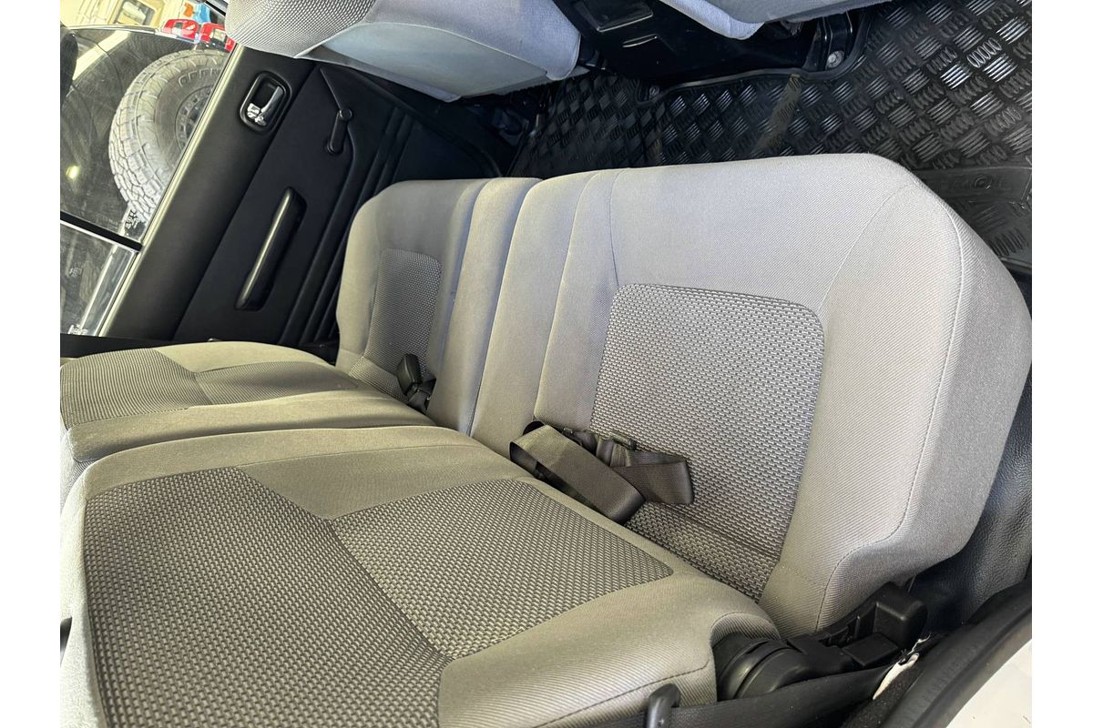 2012 Nissan Patrol DX GU 8