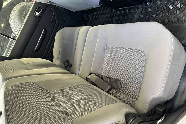 2012 Nissan Patrol DX GU 8