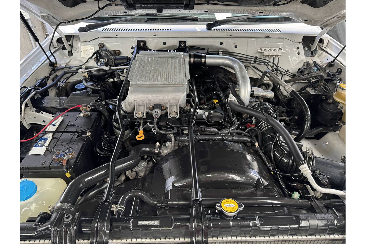 2012 Nissan Patrol DX GU 8