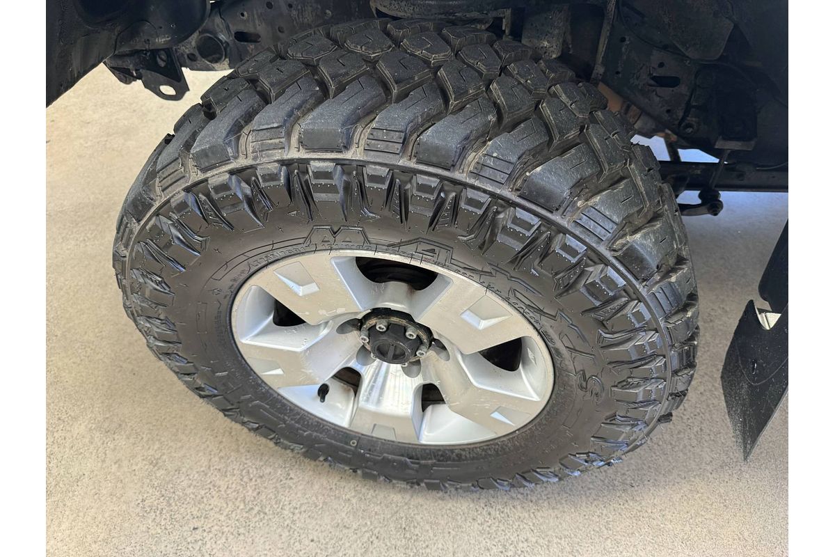 2012 Nissan Patrol DX GU 8