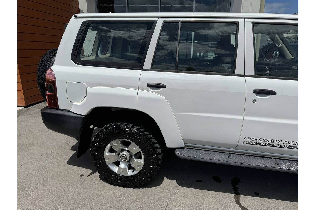 2012 Nissan Patrol DX GU 8