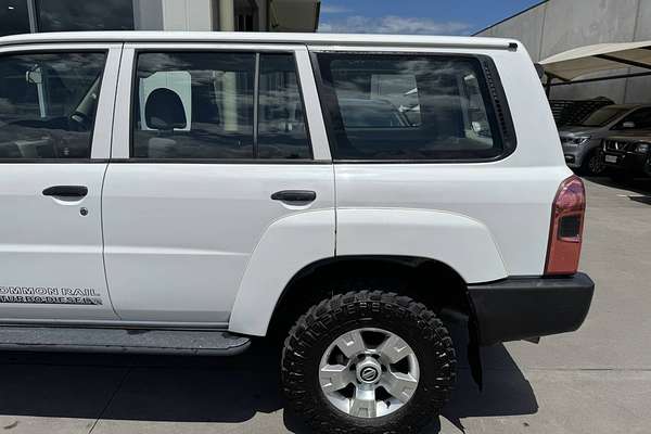 2012 Nissan Patrol DX GU 8