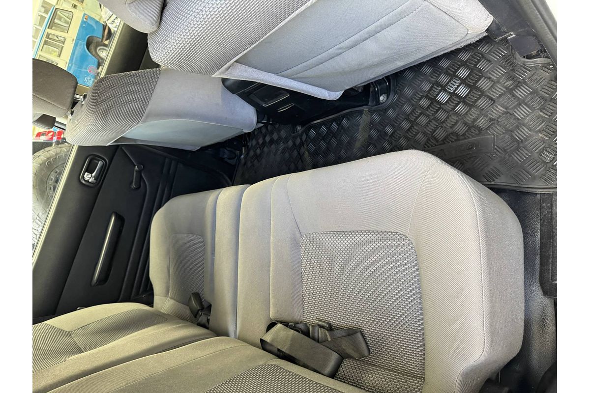 2012 Nissan Patrol DX GU 8