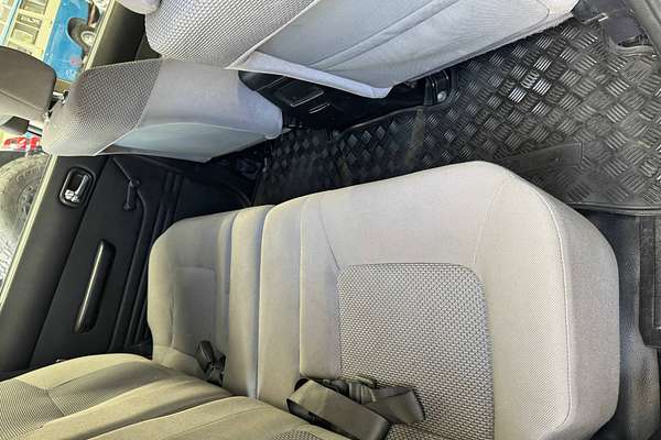 2012 Nissan Patrol DX GU 8