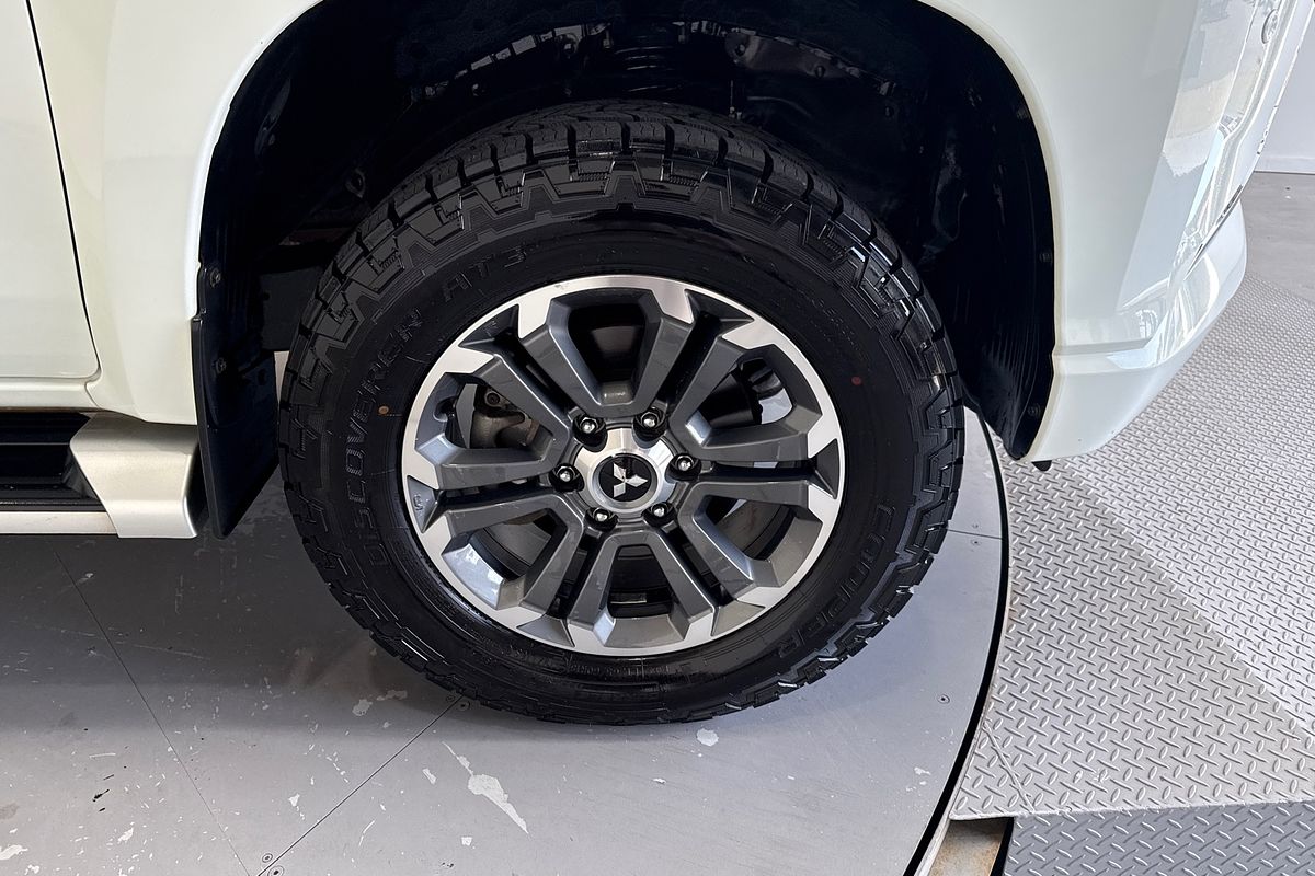 2020 Mitsubishi Triton GLS MR 4X4