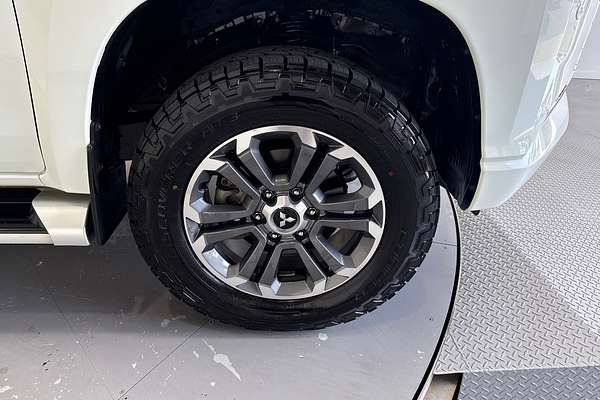 2020 Mitsubishi Triton GLS MR 4X4