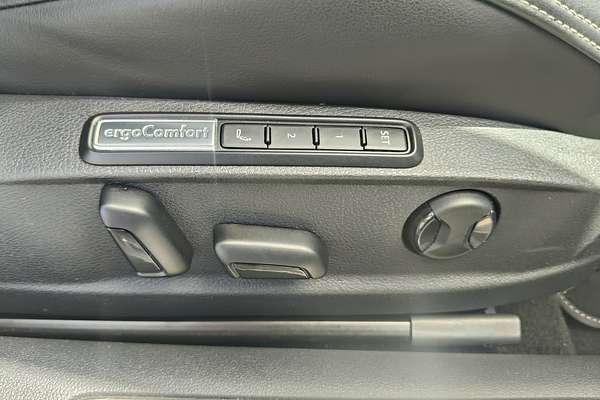 2021 Volkswagen Passat 206TSI R-Line B8