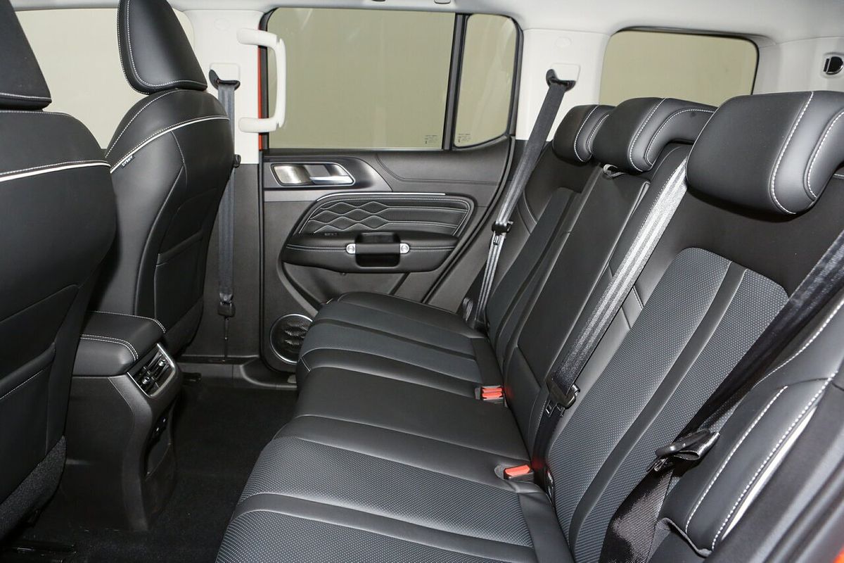 2024 GWM Tank 300 Ultra Hybrid P01