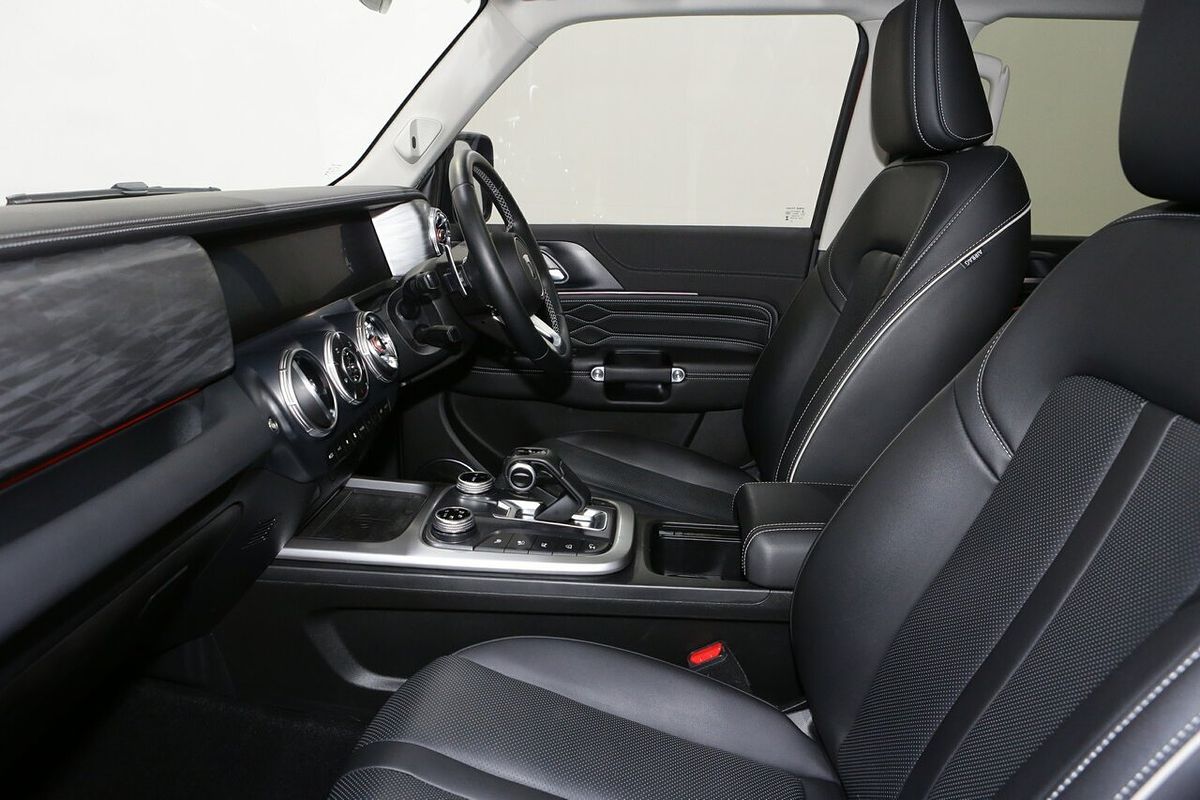 2024 GWM Tank 300 Ultra Hybrid P01