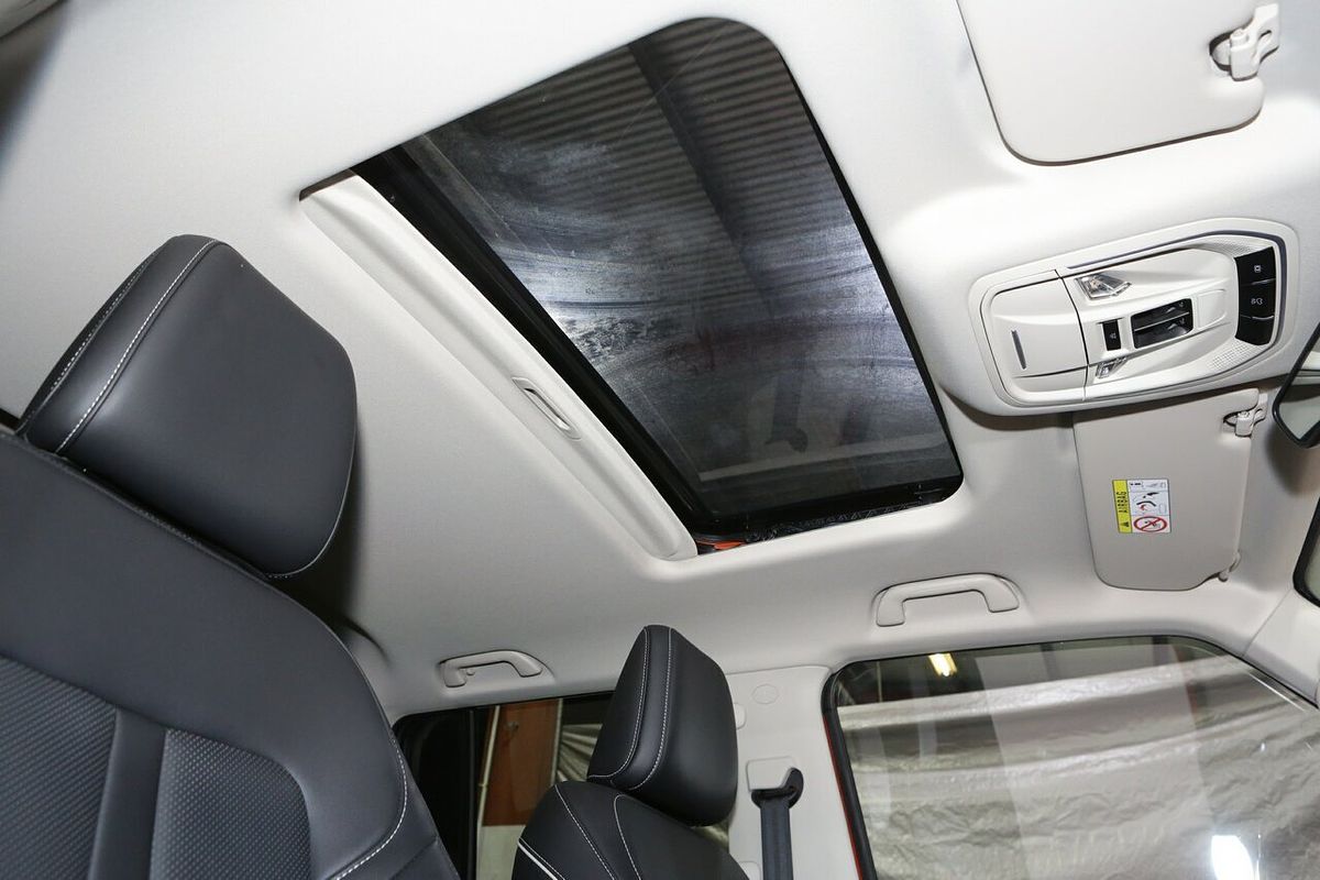 2024 GWM Tank 300 Ultra Hybrid P01