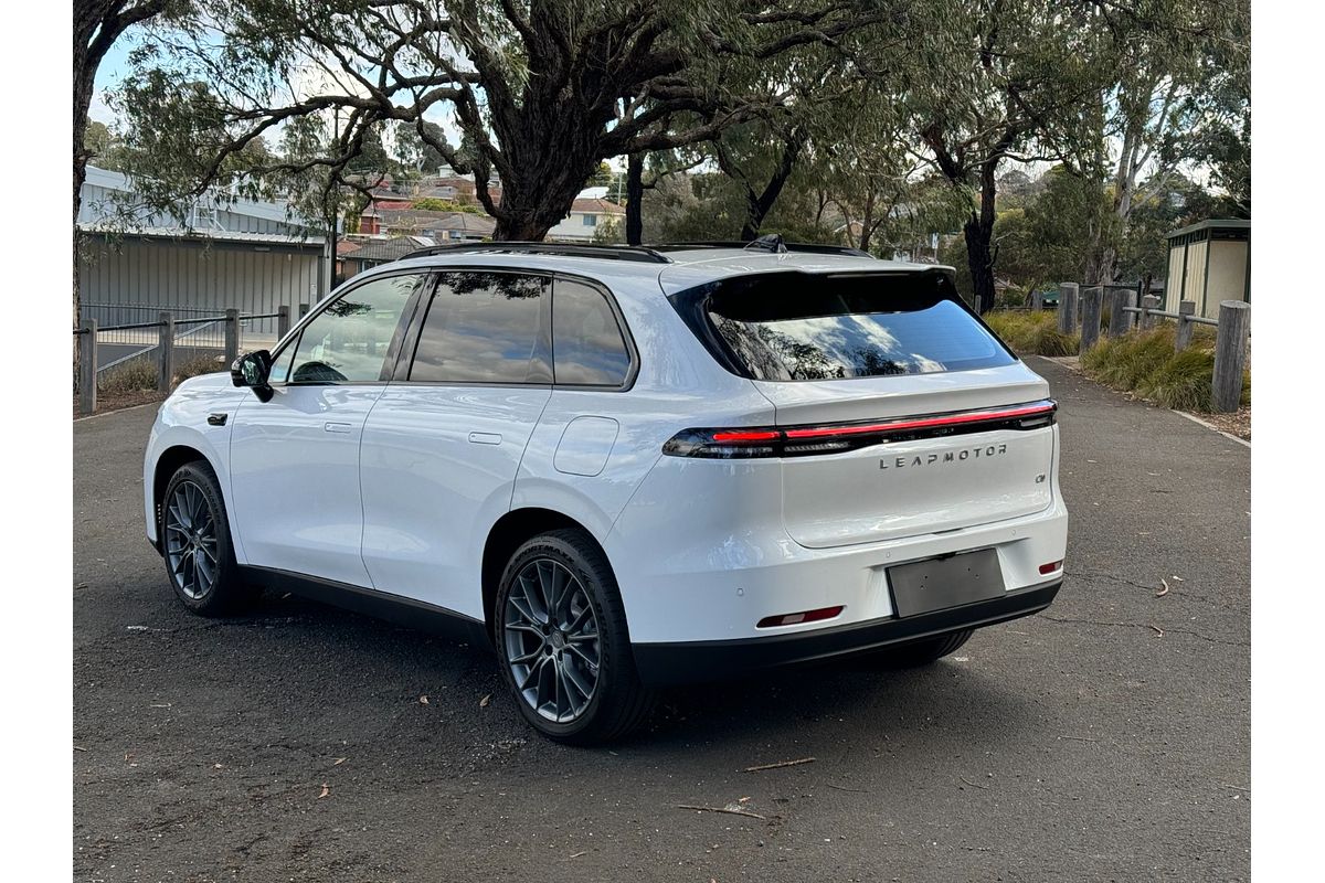 2025 Leapmotor C10 REEV Ultra Hybrid Design in Terra Grey | New SUV ...