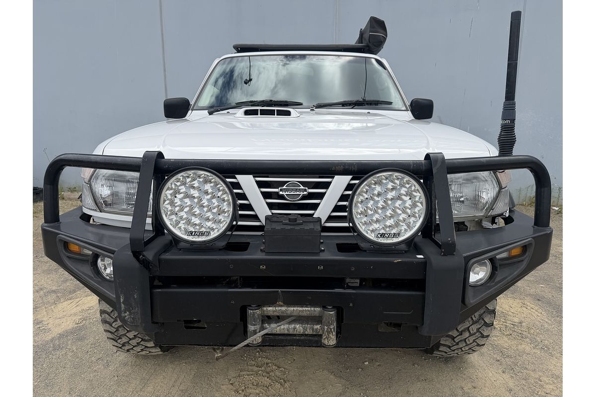 2000 Nissan Patrol ST GU II