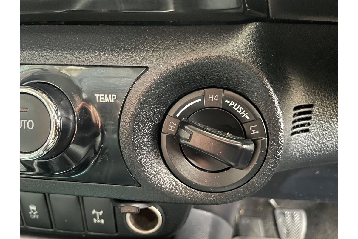 2016 Toyota Hilux SR5 KUN26R 4X4