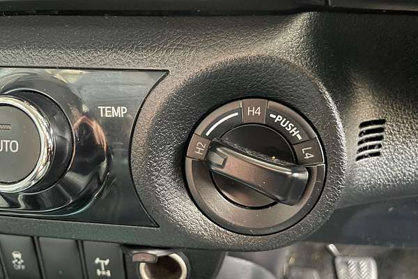 2016 Toyota Hilux SR5 KUN26R 4X4