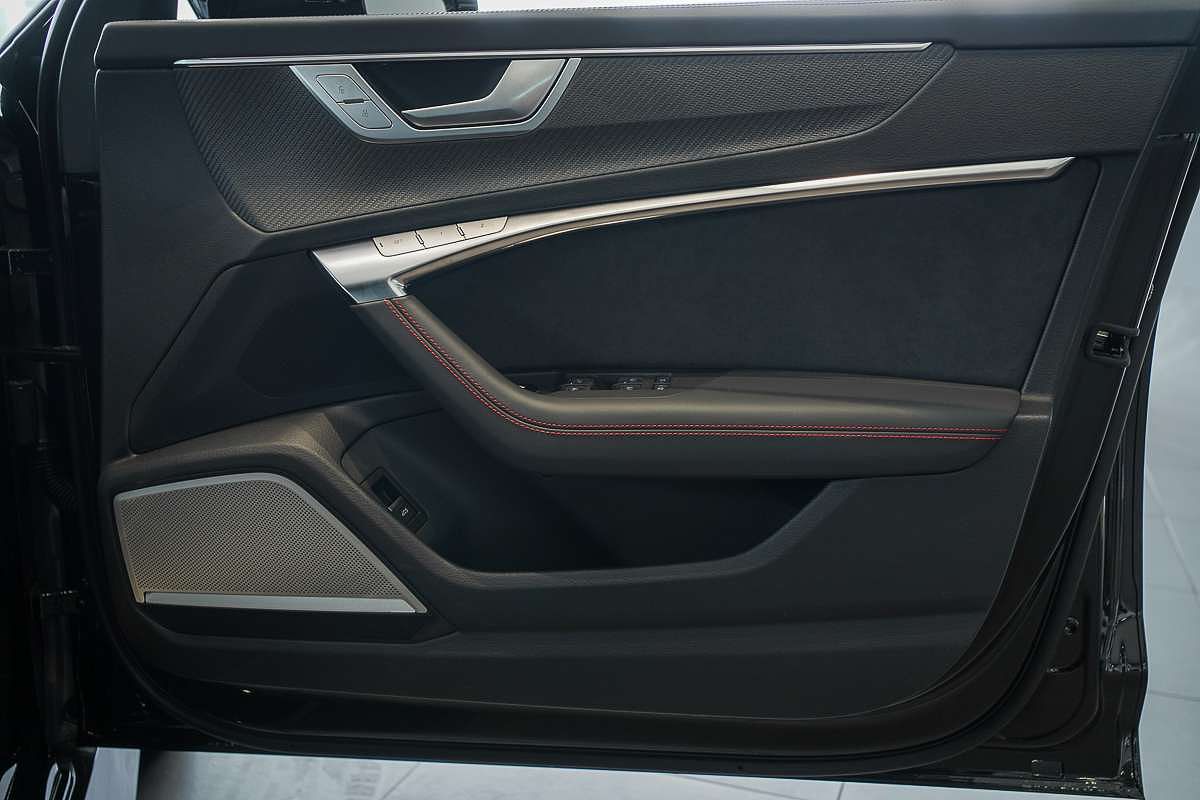 2024 Audi RS6 Performance C8