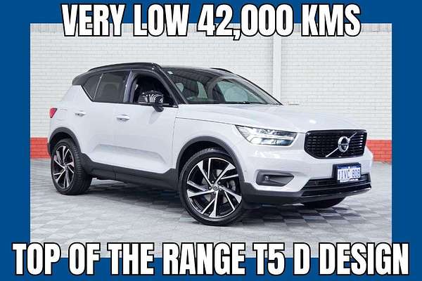 2022 Volvo XC40 T5 R-Design