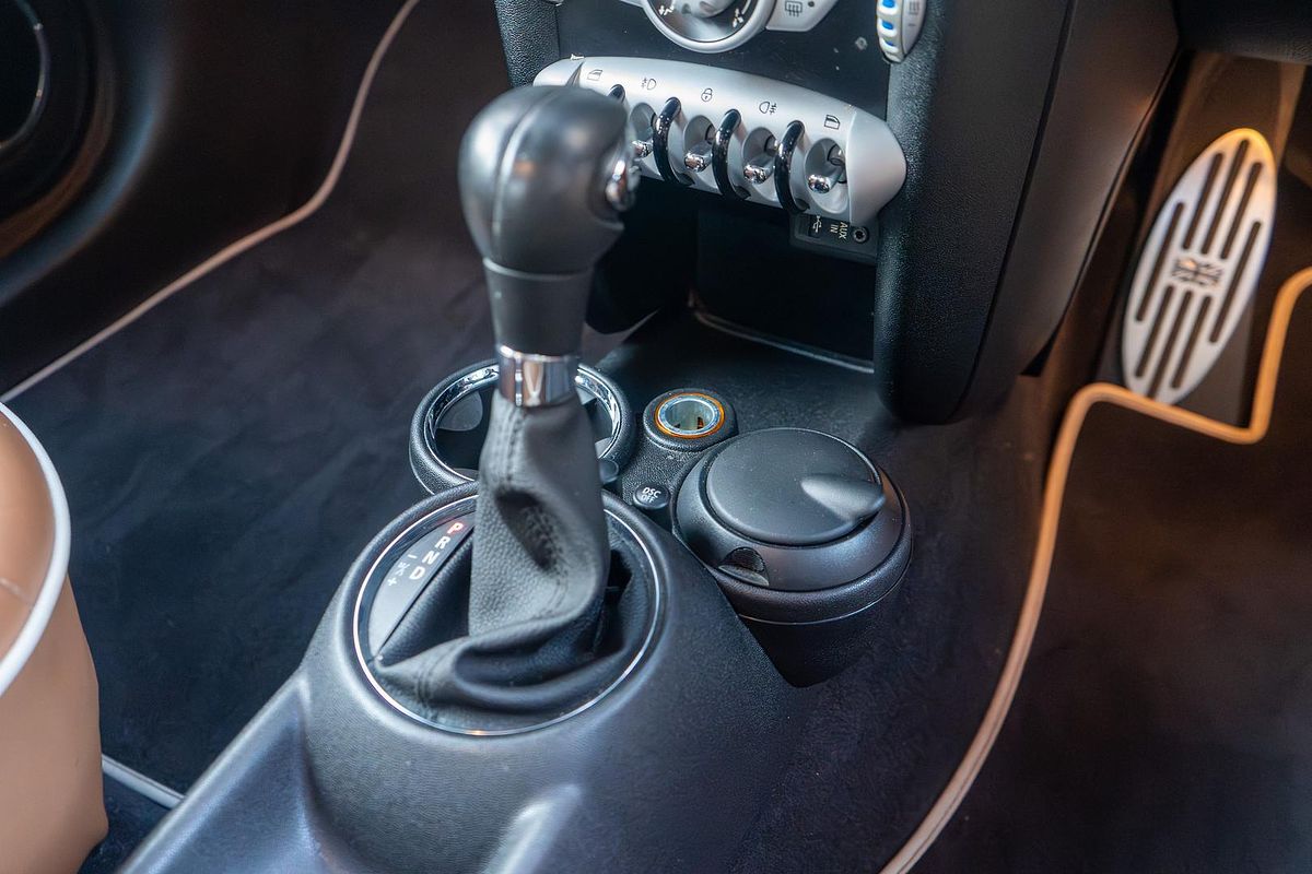 2010 MINI Hatch Cooper D Mayfair R56