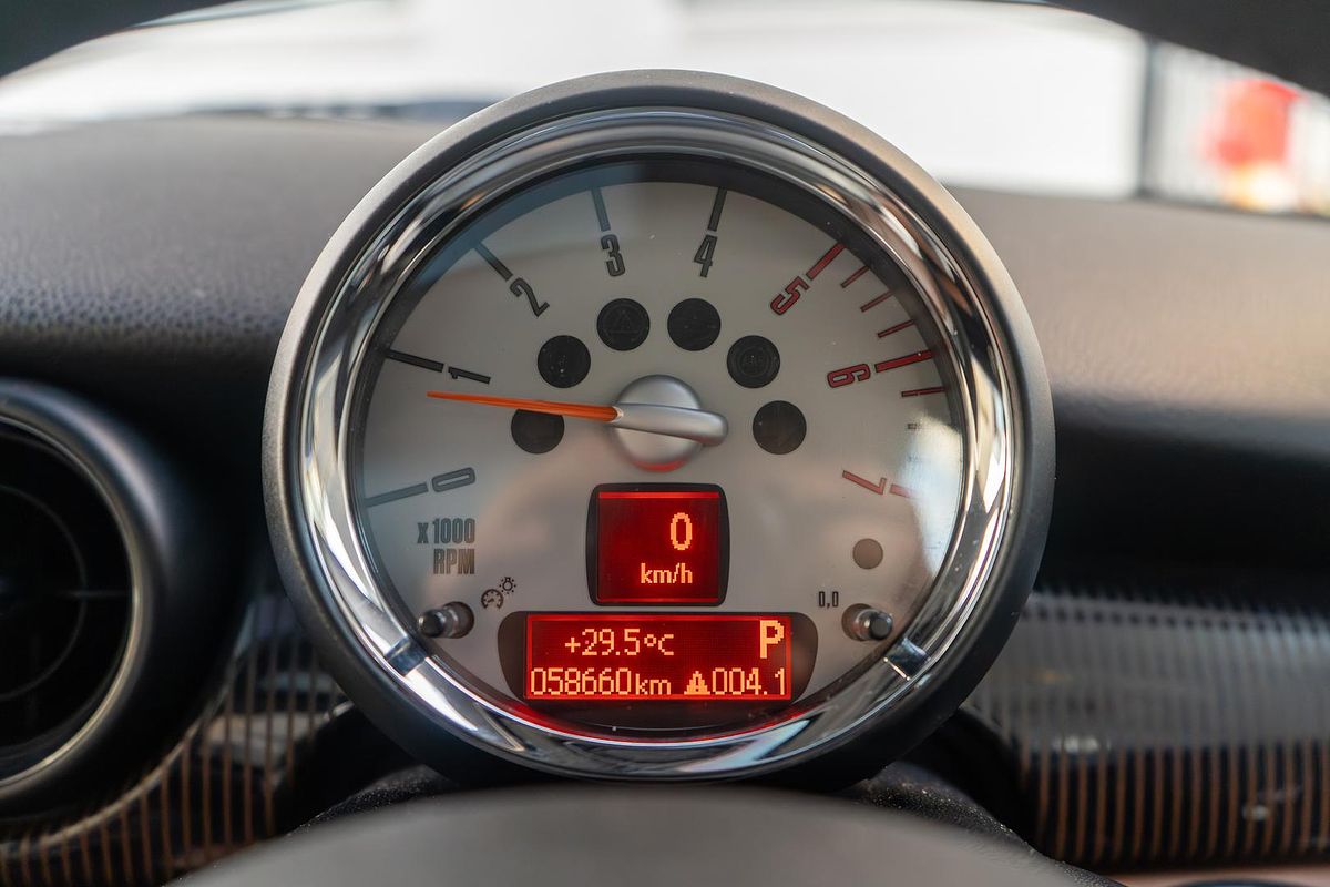 2010 MINI Hatch Cooper D Mayfair R56