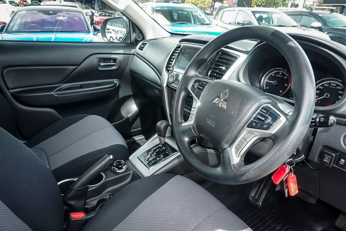 2019 Mitsubishi Triton GLX+ MR 4X4