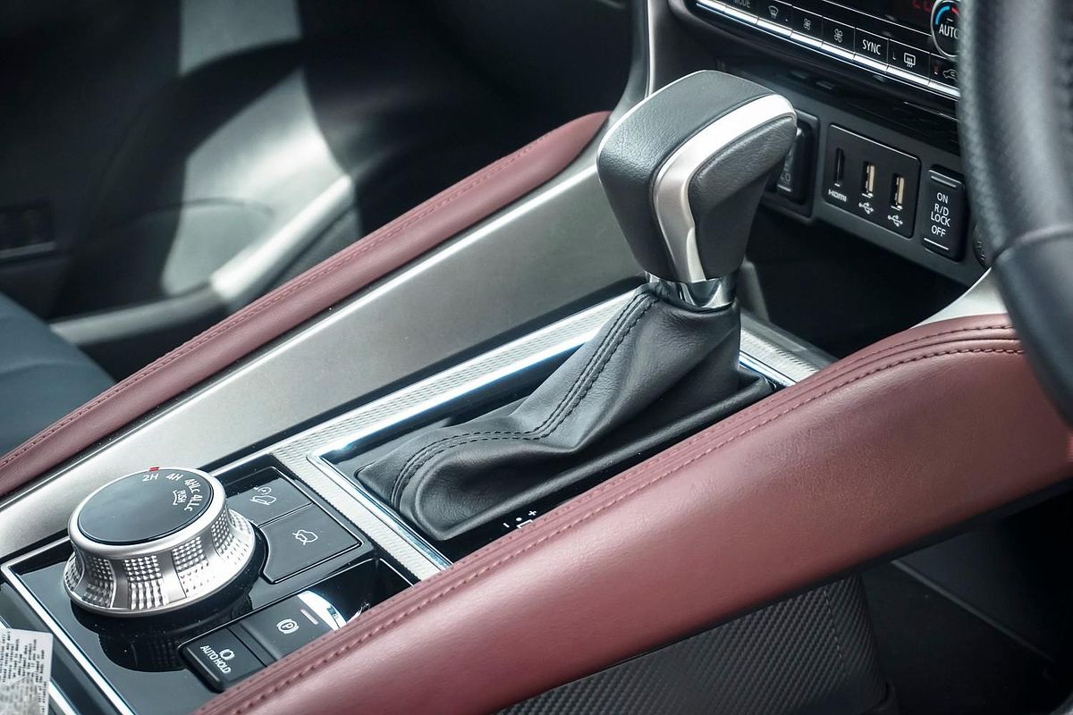 2025 Mitsubishi Pajero Sport GSR QG