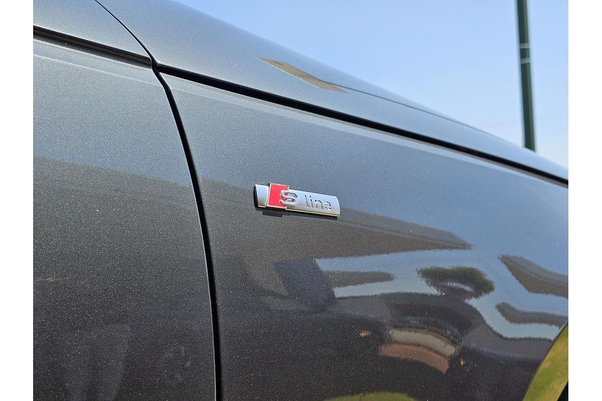 2019 Audi A4 45 TFSI S line B9