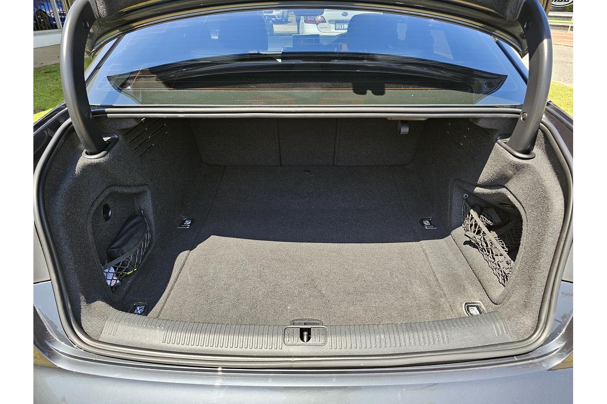 2019 Audi A4 45 TFSI S line B9