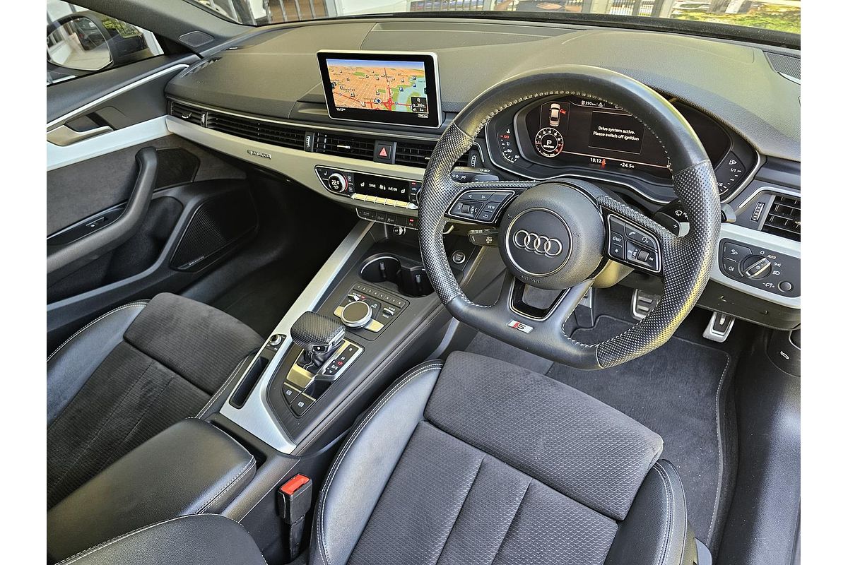2019 Audi A4 45 TFSI S line B9