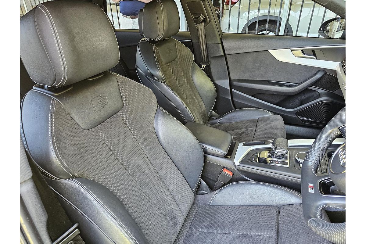 2019 Audi A4 45 TFSI S line B9