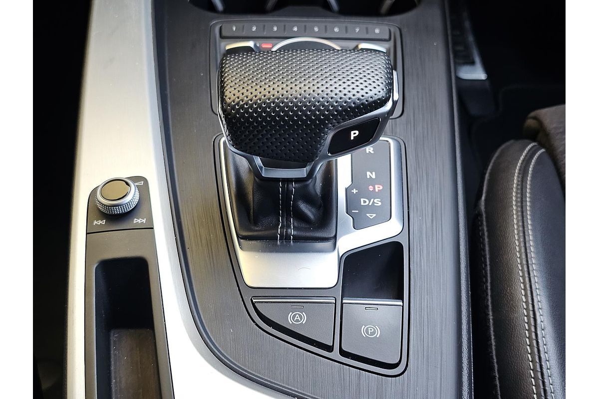2019 Audi A4 45 TFSI S line B9