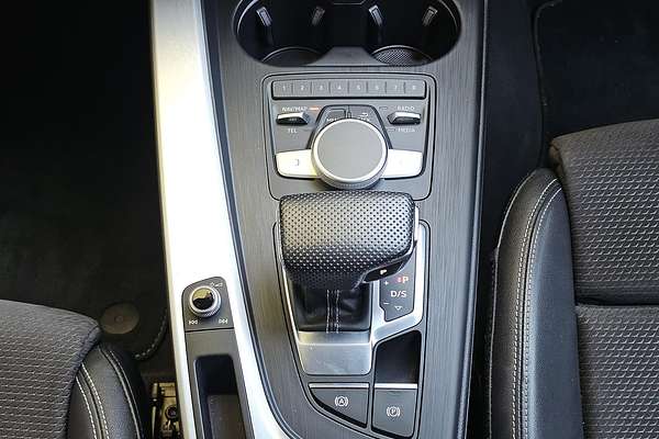 2019 Audi A4 45 TFSI S line B9