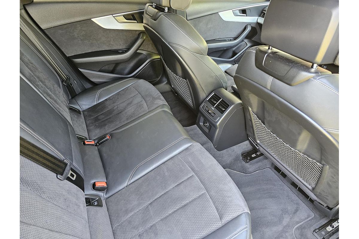 2019 Audi A4 45 TFSI S line B9