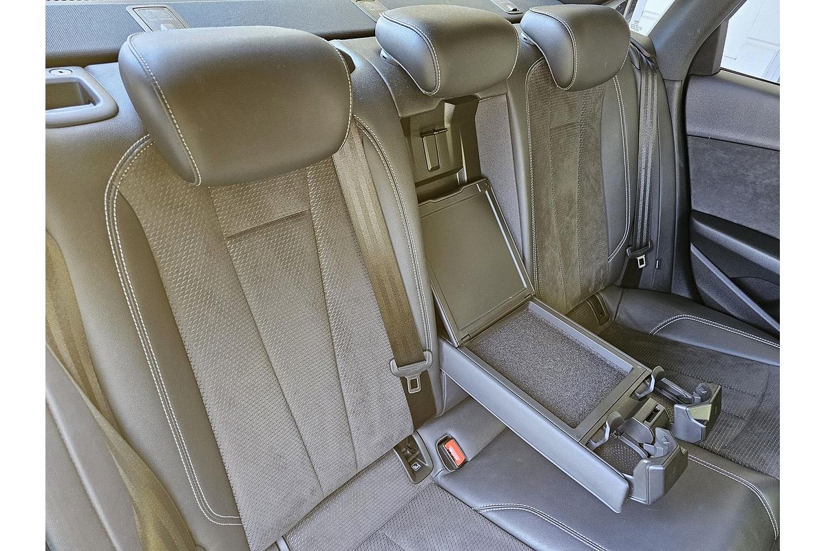 2019 Audi A4 45 TFSI S line B9