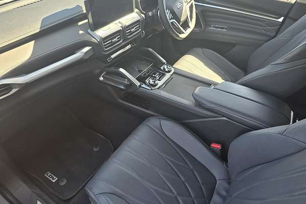 2025 LDV D90 Executive SV9A