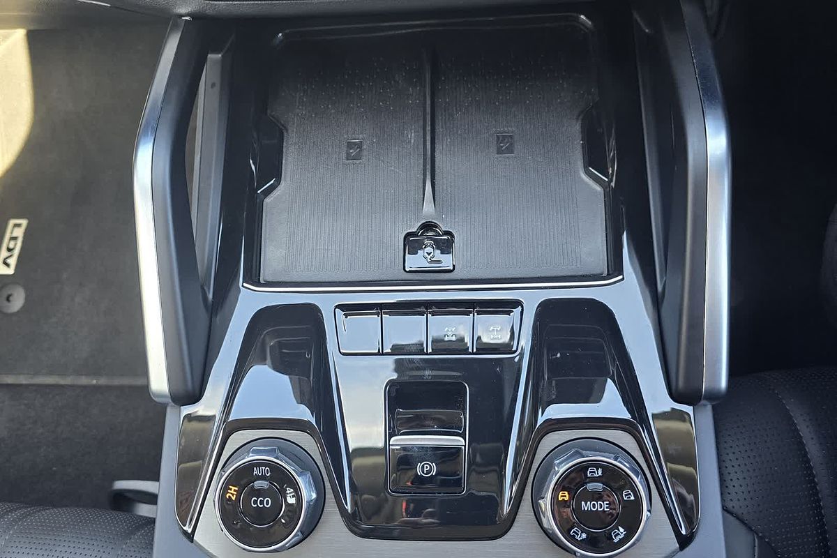 2025 LDV D90 Executive SV9A