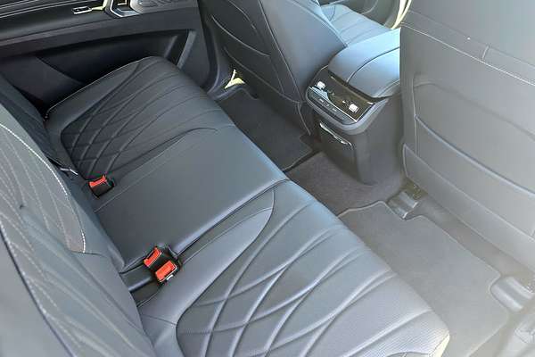 2025 LDV D90 Executive SV9A